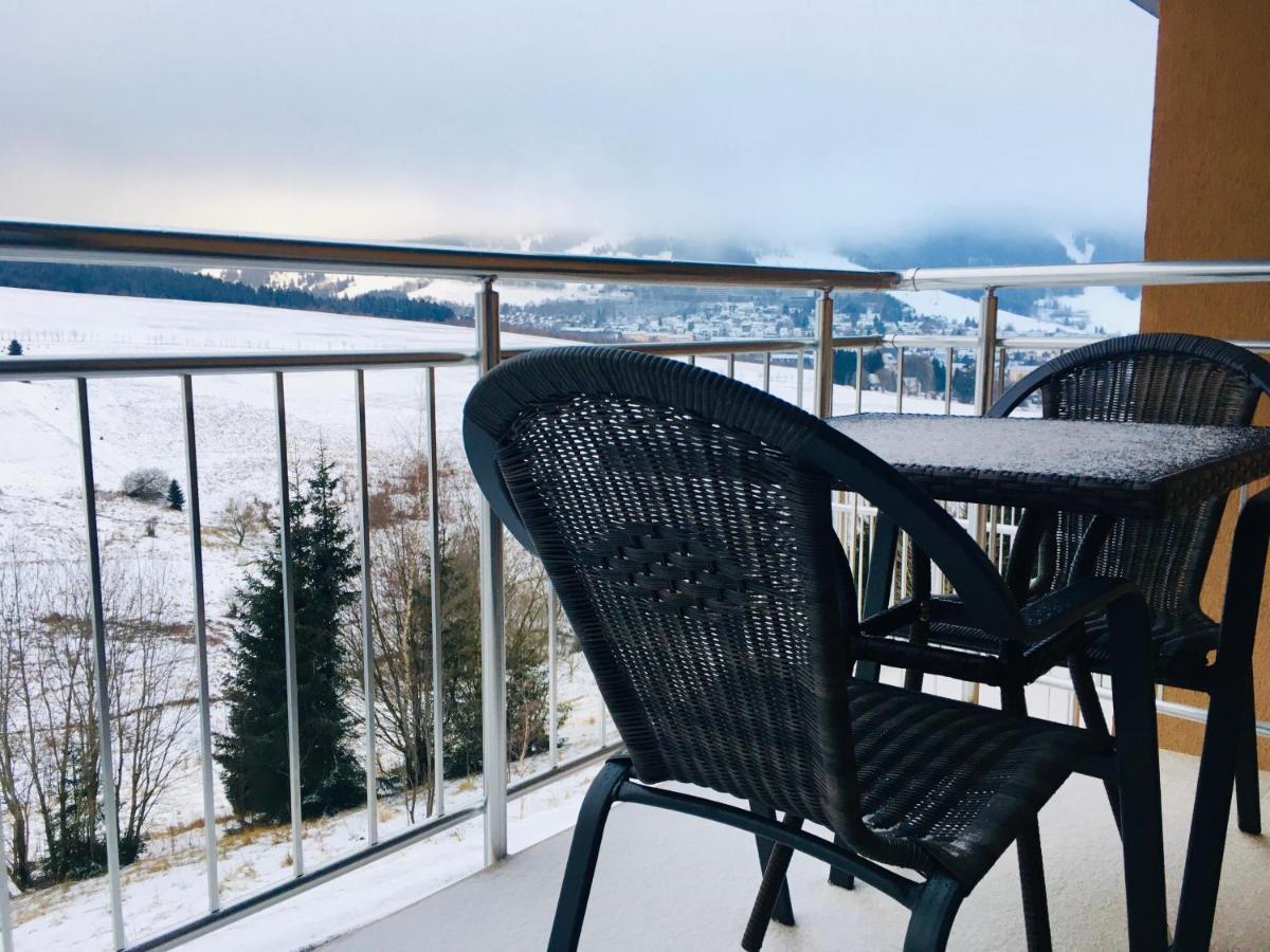 Apartmany Na Vyhledech Лоучна-под-Кліновцем Екстер'єр фото
