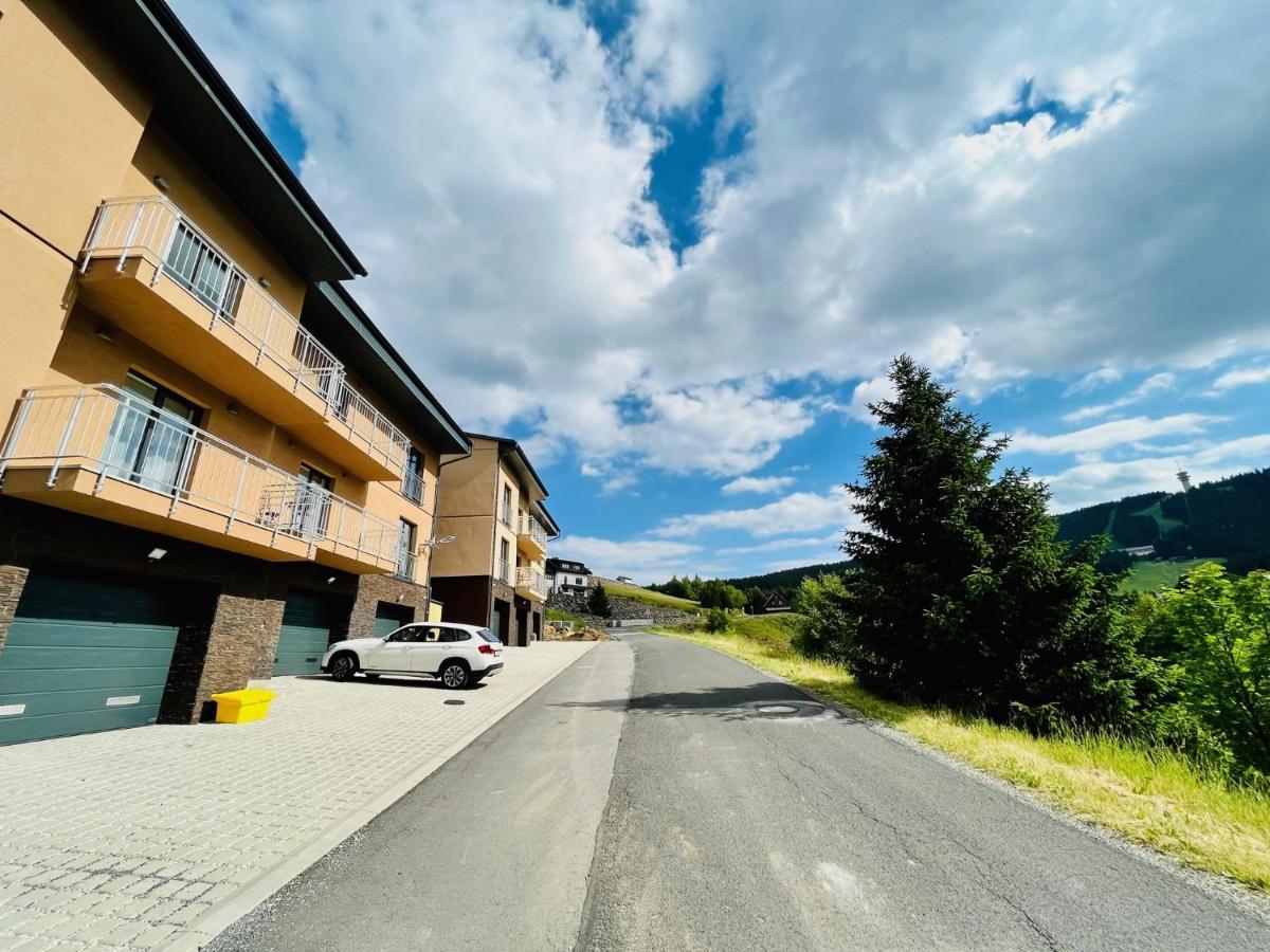 Apartmany Na Vyhledech Лоучна-под-Кліновцем Екстер'єр фото